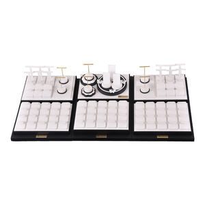 Présentoirs haut de gamme pour bijoux, présentoirs pour bijoux de piercing, présentoirs sur mesure en cuir microfibre de luxe pour bijoux de piercing - Product Image 6