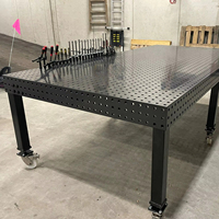 Table de soudage 3D personnalisable et système de fixation pour divers projets et besoins d'assemblage