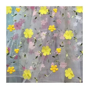 Tela de encaje floreale 3D a buon mercato prezzo di fabbrica ricamo fiore tessuto 3d fiore tulle tessuto per abito estivo