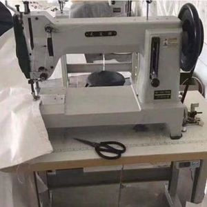 Venta de Fábrica: Máquina de Coser Industrial Usada para Cuero, Componentes PLC, Velocidad de 650 Puntadas/min, Grosor de 13mm, Origen Japón, 175kg - Product Image 2