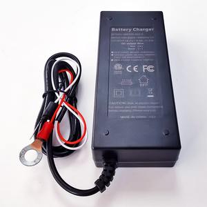 Chargeur de batterie portable 90W 9S 27V 28.8V Chargeur de batterie de bureau DC 32.4V/32.85V 2a 2.5a pour scooters électriques Batterie LiFePO4 - Product Image 2