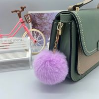 Vente en gros 8cm pompon multicolore fourrure mignon sac pendentifs porte-clés clé de voiture accessoires fausse fourrure de lapin boule Pom Pom porte-clés