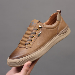 Mocassins en cuir de vachette pour hommes, bout rond, à enfiler, semelle extérieure en caoutchouc, semelle intermédiaire en EVA, chaussures décontractées toutes saisons - Product Image 4