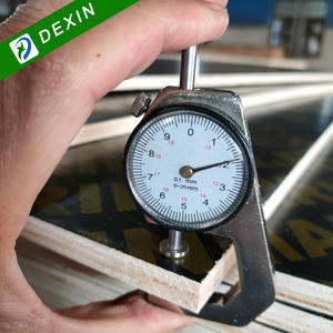 Buon prezzo 12mm 18mm nucleo di pioppo nero marrone pellicola di fronte <span class=keywords><strong>compensato</strong></span> <span class=keywords><strong>marino</strong></span> per cassaforma in calcestruzzo - Product Image 4