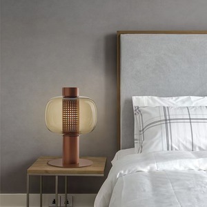 <span class=keywords><strong>Lampe</strong></span> <span class=keywords><strong>de</strong></span> <span class=keywords><strong>table</strong></span> en <span class=keywords><strong>verre</strong></span> nordique traditionnelle, base en métal noir, LED à intensité variable, alimentation AC, lumière chaude 3000K, <span class=keywords><strong>lampe</strong></span> <span class=keywords><strong>de</strong></span> chevet extérieure - Product Image 3
