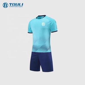Abbigliamento da Calcio di Alta Qualità a Manica Corta per Adulti e Bambini, Set di Maglie da Calcio Personalizzate con Servizio OEM e Stampa del Nome - Product Image 1