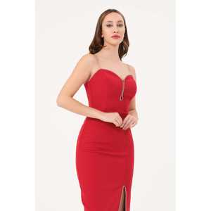 Robe de soirée moulante rouge élégante avec décolleté cœur et fente latérale en satin, taille naturelle, idéale pour les événements formels - Product Image 1
