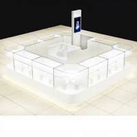 Maßgefertigte Moderne Luxuriöse Umweltfreundliche Recycelbare Glas-Edelstahl Weiße Schmuck-Vitrine Kiosk LED-Beleuchtung Einzelhandels-Display