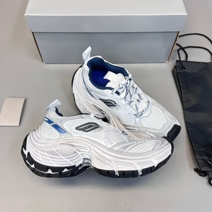 Chaussures de sport et de loisirs tendance 2026 personnalisées, de haute qualité, style rétro, pour hommes et femmes, en maille respirante, grandes tailles - Product Image 3