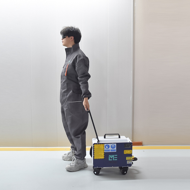 Factory Price  Air Cooling Handheld Portable Pulsed Laser Cleaning Machine for Wood Metal Cleaning Machine