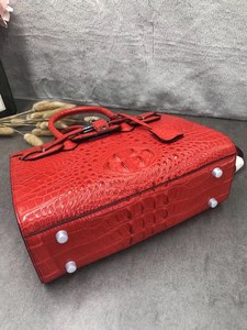 Bolso de mano de piel de cocodrilo auténtica, bolso tipo satchel con asa superior roja, bolso con cierre de tornillo plateado, bolso con correa de hombro extraíble - Product Image 1
