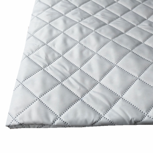 Термостеганая подкладка из эпонжа 290t с квадратным узором - Product Image 1