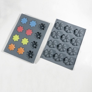 <b>Silicone</b> Cake Mold 12-Connected Petal Shape Mold <b>Baking</b> Cake Mold DIY Decoration Mold - Product Image 2