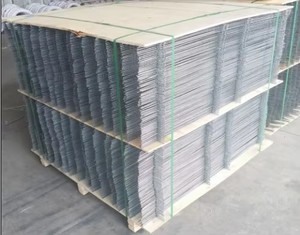 แผงกั้นอาคารขนาด 4x8 พร้อมลวดเหล็กชุบสังกะสีเชื่อมเป็นตาข่าย จากโรงงานอันผิง รวมบริการดัดและตัด - Product Image 4