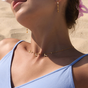 Collier J&D avec pendentif chaton et chien teckel en zircone cubique, hypoallergénique, plaqué or, bijou esthétique pour les amoureux des animaux - Product Image 3