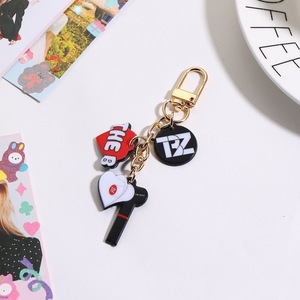พวงกุญแจเคลือบโลโก้วงเคป๊อป ของที่ระลึกสำหรับแฟนคอนเสิร์ต ขายส่ง - Product Image 6