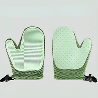Gant anti-poils pour le toilettage des chiens et des chats