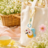 Porte-clés en peluche Kawaii en forme d'insectes (Coccinelle, Abeille, Escargot), mini-poupée, breloque de sac à dos, cadeau, vente en gros, peluches pour machine à griffes