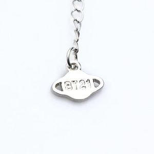 <span class=keywords><strong>BTS</strong></span> Cartoon Star Merchandise <span class=keywords><strong>Bracelet</strong></span> en acier au titane Animal mignon Accessoires polyvalents Acier inoxydable géométrique sans décoloration - Product Image 5