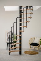 Escalier en colimaçon compact en acier au carbone, montage facile pour grenier, mezzanine, villa, hôtel