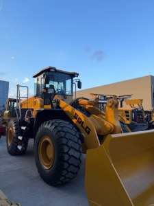 รถตักล้อยาง SDLG 956F มือสองสภาพดี ทนทาน เหมาะสำหรับงานขนย้ายวัสดุในลานเหมือง ผลิตในจีน - Product Image 3