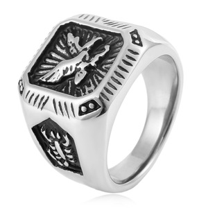 Yunnique – bague aigle en acier inoxydable pour hommes, couleur or, design du zodiaque animal, bijoux à la mode, cadeau pour lui - Product Image 1