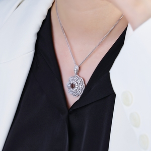 Custom 18K <b>Solid</b> White <b>Gold</b> Natural Diamond Brilliant Cut <b>Pendant</b> Flower Shape Luxury Jewelry No center stone set Anniversary - Product Image 2