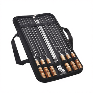Juego de Pinchos Dobles para Asar, Accesorios para Barbacoa y Camping al Aire Libre, Tenedores Metálicos Resistentes al Calor y Antiadherentes con Mango de Madera - Product Image 3