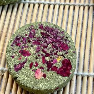 Pastel de hierba de flor de conejo para mascotas, molares Para aperitivos, Chinchilla, conejillo de indias, molares de cerdo Holland, ladrillo de hierba, barato - Product Image 3