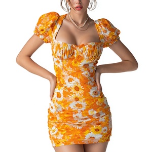 Nuovo arrivo estate donna con stampa floreale arricciato <span class=keywords><strong>Mini</strong></span> <span class=keywords><strong>abito</strong></span> a forma di cuore collo a sbuffo manica corta <span class=keywords><strong>arancione</strong></span> <span class=keywords><strong>abito</strong></span> Sexy per le donne - Product Image 3