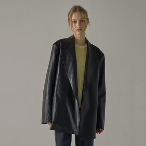 Chaqueta de cuero de mujer de longitud media con solapa de silueta suelta de viajero de moda vintage - Product Image 5