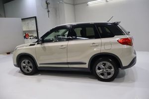 <span class=keywords><strong>Suzuki</strong></span> <span class=keywords><strong>Vitara</strong></span> <span class=keywords><strong>SUV</strong></span> d'occasion à prix avantageux, 4x4, 5 places, automatique, essence, feux LED, conduite à droite - Product Image 3