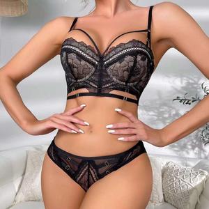 Set Lingerie Sexy Trasparente Rosso per Donne Mature, Reggiseno e Mutandine, Completo Intimo Seducente - Product Image 3