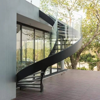 Escalier en colimaçon moderne en acier inoxydable finition or avec marches en marbre pour usage intérieur en villa, Foshan