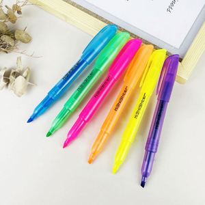 Surligneur promotionnel 6 couleurs en plastique durable à base d'eau, idéal pour les étudiants, pour la mise en évidence et la révision des documents - Product Image 2