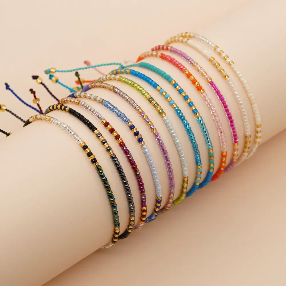 سلسلة بوهيمية خرز للشاطئ بحبيبات جميلة متعددة الألوان سلسلة يدوية الصنع بخيوط قابلة للتعديل مجوهرات سوار بسيط للسيدات