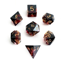Lot de dés polyédriques carrés en résine rouge et noire de qualité supérieure, à bords vifs, 1 pièce avec lettrage doré pour D&D