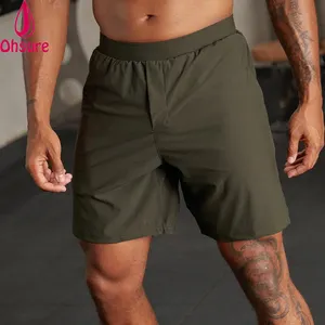 Pantalones cortos deportivos con bolsillos y cremallera para hombre, shorts deportivos ligeros de secado rápido