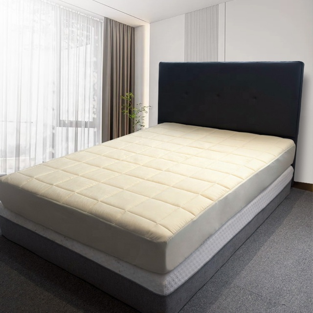 Customized Yellow Ultra Comfort Cooling Lyocell Nylon Bed Pad Cover Mattress Topper