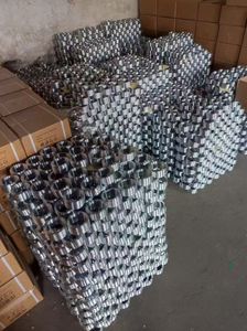 Alambre galvanizado de bobina continua embalada en carrete para una alimentación conveniente y procesamiento automático - Product Image 6