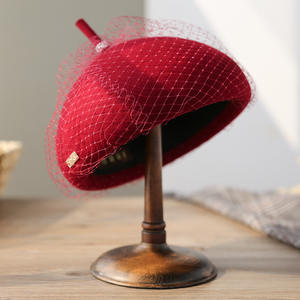 Sombrero de boina retro con temperamento elegante para mujer al por mayor, sombreros de malla de color sólido para otoño e invierno, estilo informal con carácter - Product Image 4