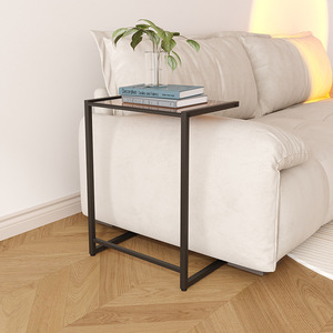 Tavolino Multifunzione di Lusso in Stile Crema con Piano in Vetro Temperato e Struttura in Metallo per Soggiorno e Camera da Letto - Product Image 3