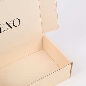 Boîte d'avion de luxe personnalisée avec impression offset dorée, doublure en éponge écologique réutilisable et pelliculage mat - Product Image 3