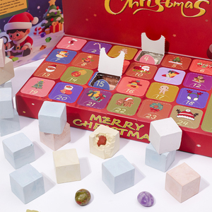 Vente en gros de kit de pierres de culbutage en cristal naturel Boîte à <span class=keywords><strong>poke</strong></span> de Noël Cadeau aveugle d'aventure minière pour enfants Ensemble personnalisable - Product Image 1