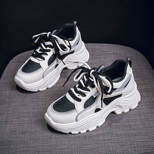 Versione autunnale coreana scarpe alla moda da <span class=keywords><strong>donna</strong></span> nuove <span class=keywords><strong>Sneakers</strong></span> sportive <span class=keywords><strong>e</strong></span> per il tempo libero traspiranti <span class=keywords><strong>bianche</strong></span> con suola spessa - Product Image 2