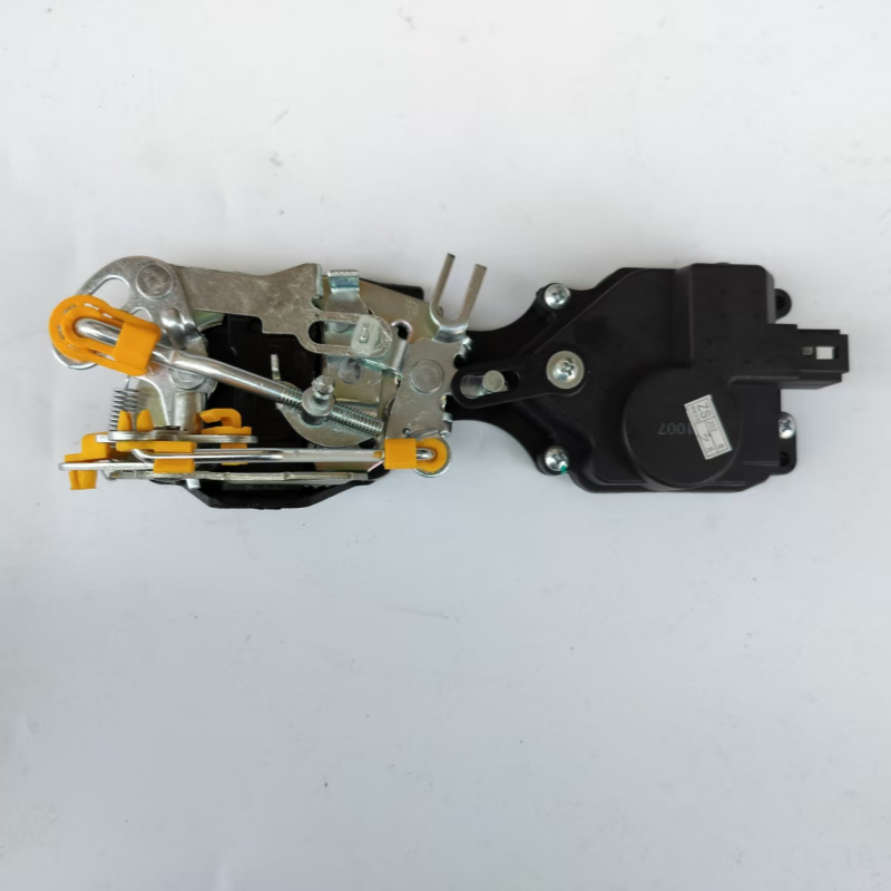 The Central Control Lock and Front Door Lock Car Electric Lock Machine  for Wuling Sgmw Hongguang V Auto Parts Image 1