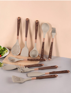 Bộ dụng cụ nhà bếp 11 món bằng silicon vân gỗ, chảo chống dính, muôi chống nóng, tay cầm mạ vàng, bền, kiểu vân gỗ - Product Image 5