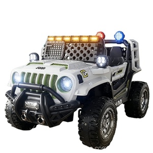 Nouveau véhicule tout-terrain élégant pour enfants, une <span class=keywords><strong>voiture</strong></span> jouet dynamique dotée d'une télécommande pour une conduite sécurisée, de superbes lumières et du Bluetooth - Product Image 2