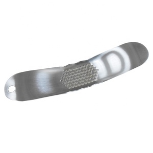 Accesorios de Cocina de Alta Calidad, Prensa de Ajo de Acero Inoxidable, Modelo 01BC002 - Product Image 1
