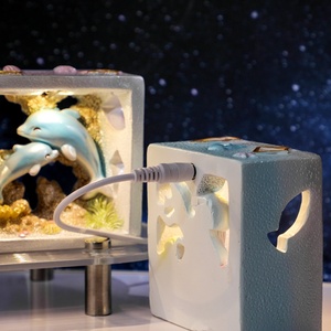 Artesanías creativas de resina, decoraciones de astronauta para sala de estar, artículos decorativos de escritorio de resina de animales creativos y bonitos - Product Image 2